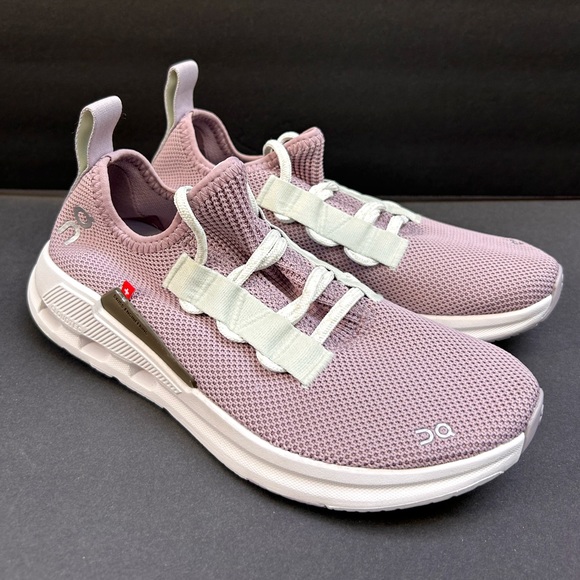 On Cloudeasy Sneakers - Picture 1 of 9